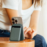Portfel magnetyczny Active Wallet Stand Black