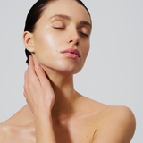 Rozświetlający tonik-esencja GENTLE GLOW